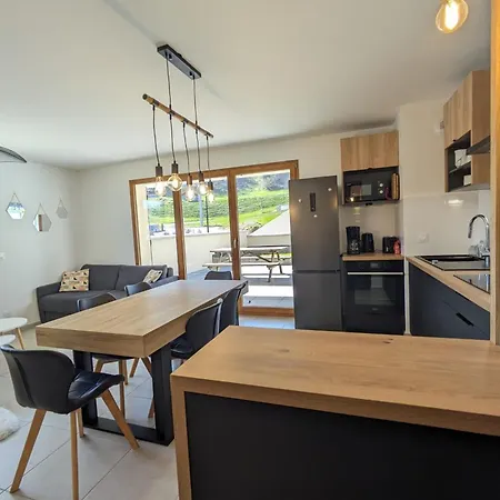 Vakantiehuis Spacieux Au Pied Des Pistes La Féclaz