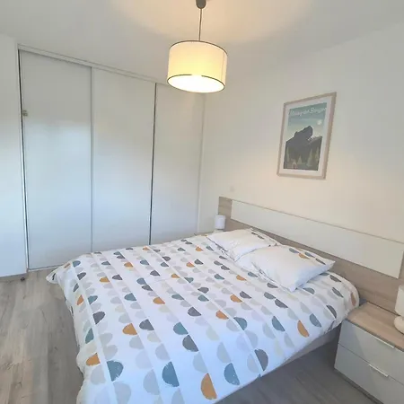 Vakantiehuis Spacieux Au Pied Des Pistes *